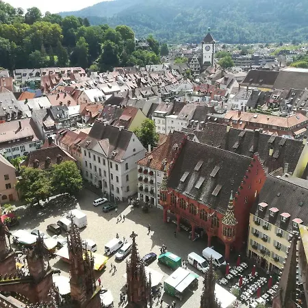 Schneeburg Apartman *