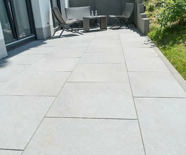 Schneeburg アパート *