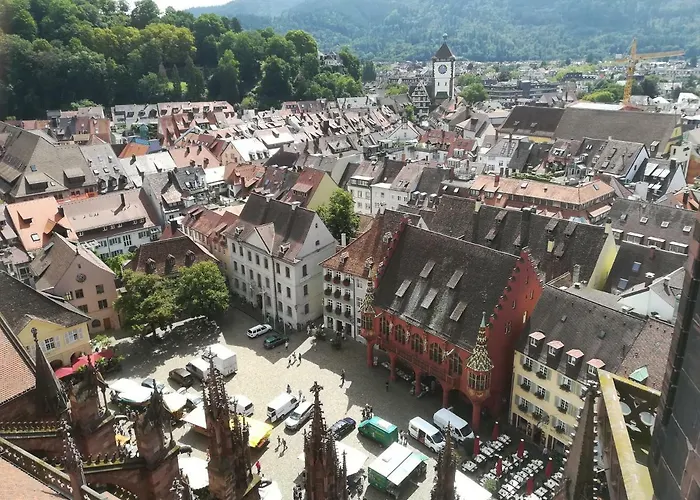 Schneeburg アパート *